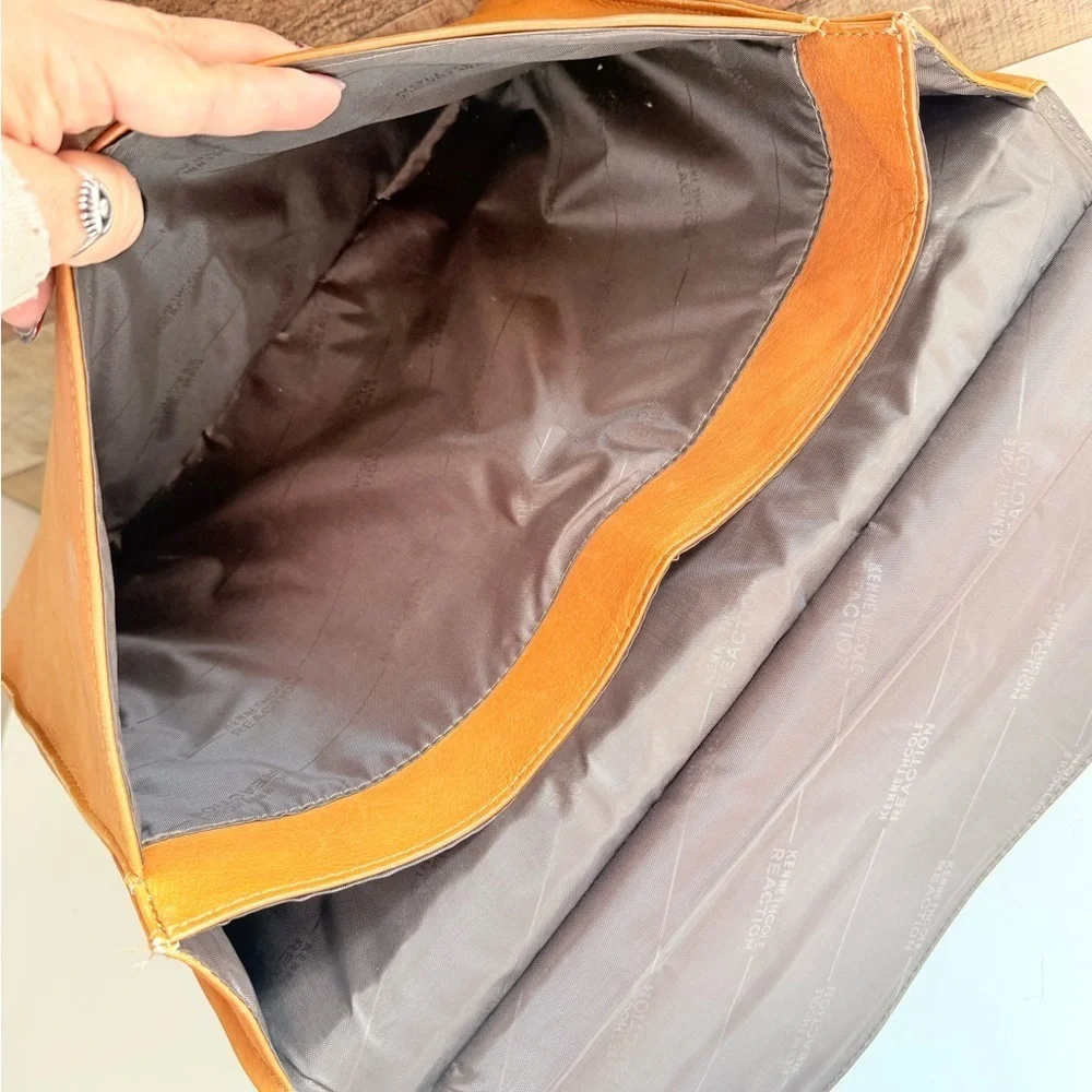Kenneth Cole Reaction Mind Your Own Business Colombian Leather Laptop Bag